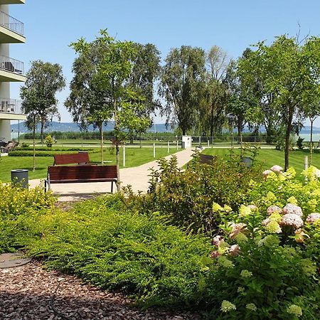Lelle Resort Cb34 Balatonlelle Bagian luar foto