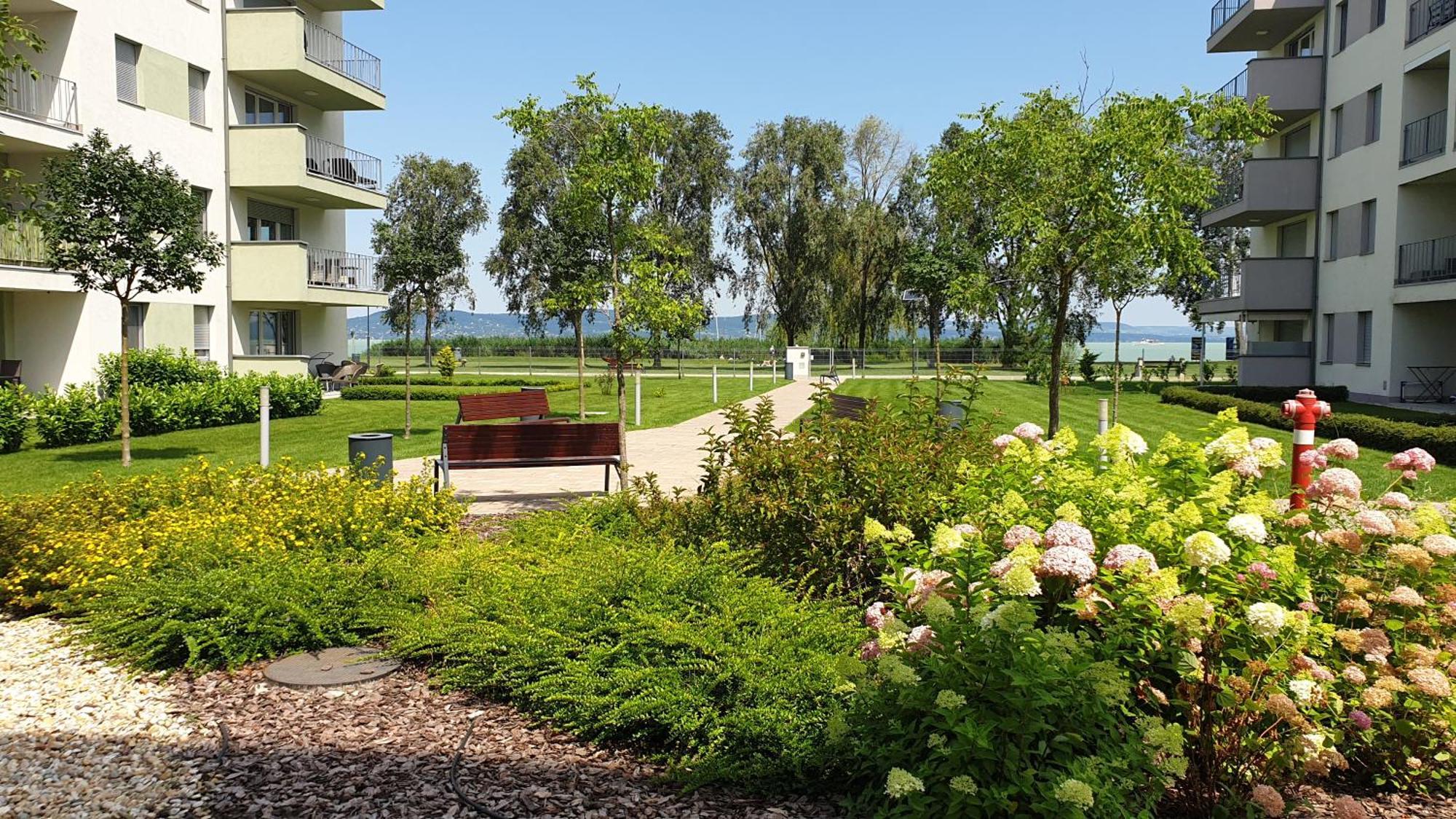 Lelle Resort Cb34 Balatonlelle Bagian luar foto