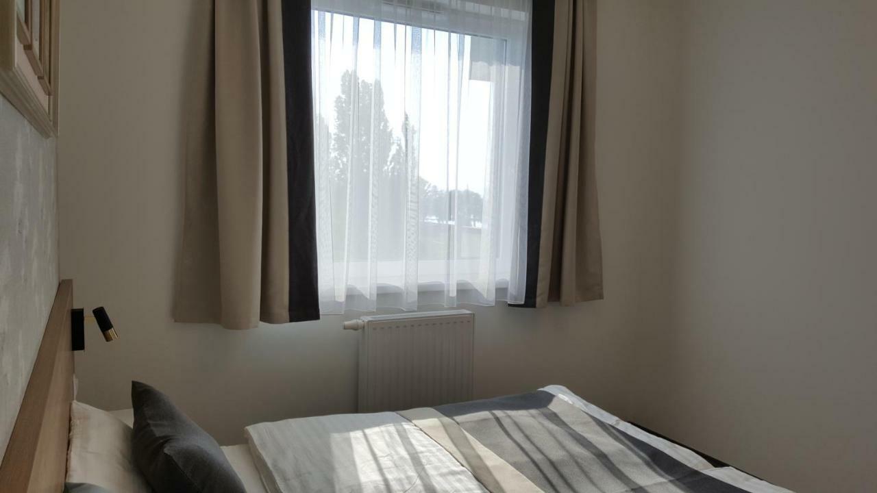 Lelle Resort Cb34 Balatonlelle Bagian luar foto