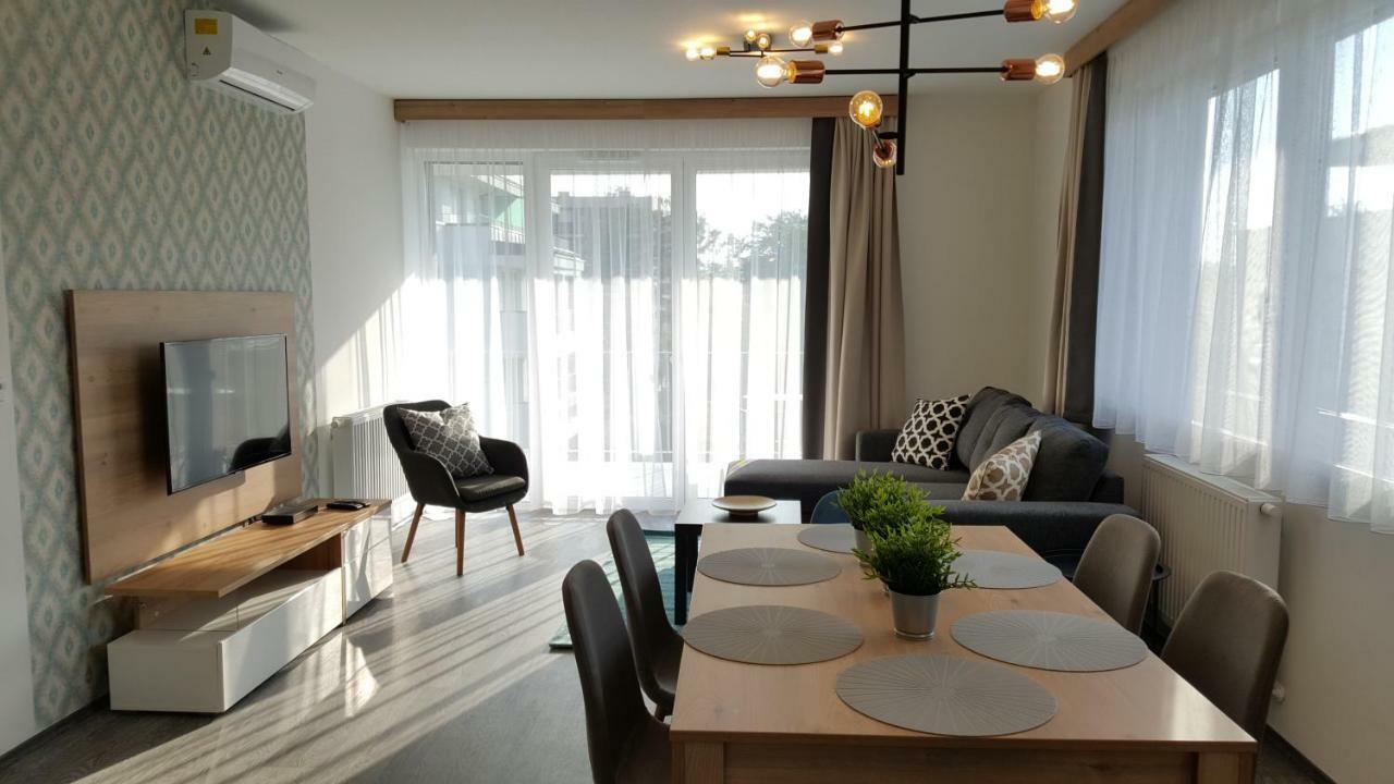Lelle Resort Cb34 Balatonlelle Bagian luar foto