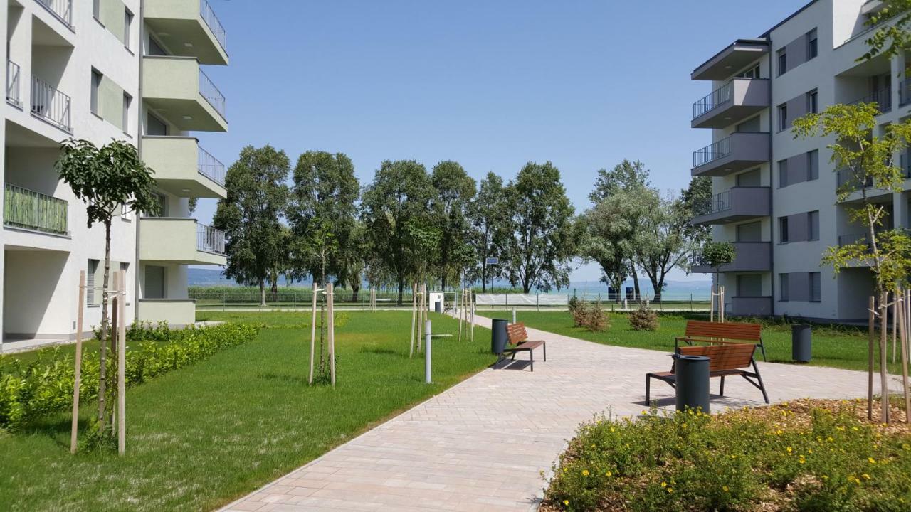 Lelle Resort Cb34 Balatonlelle Bagian luar foto