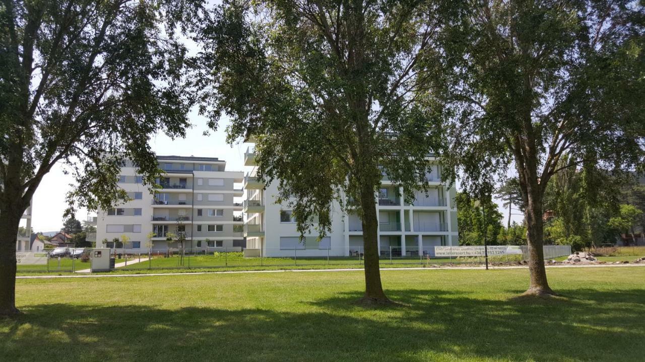 Lelle Resort Cb34 Balatonlelle Bagian luar foto